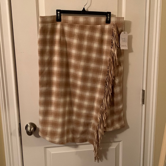 NWT Time and Tru XLorXXL camel & beige plaid faux wrap fringe heavy skirt - Picture 1 of 16